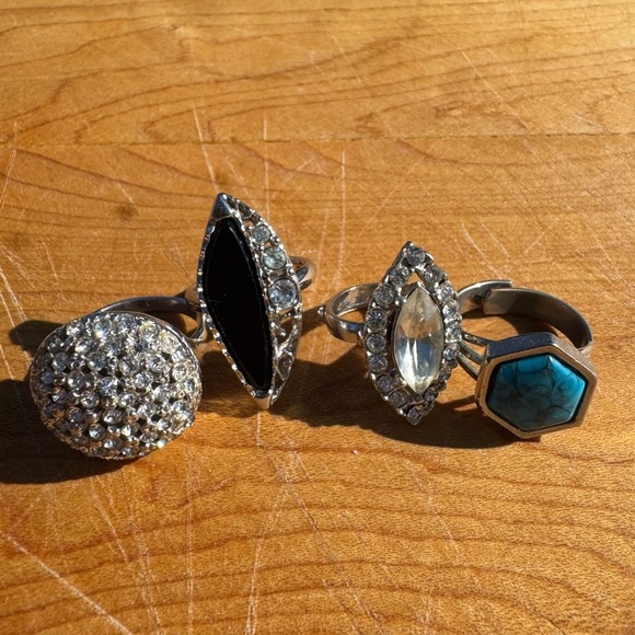 Lot of 4 Vintage Adjustable 90s Silvertone Rings lots of Sparkle Boho Costume - Picture 1 of 12